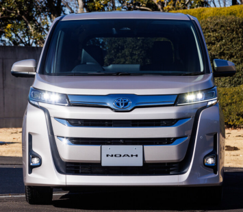 Toyota Noah 2022: Современный минивэн для больших семей